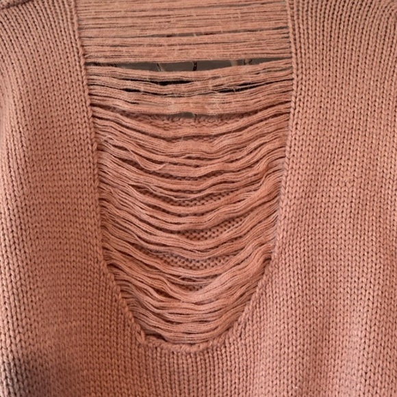 Women Distressed Sweater - Picture 4 of 6